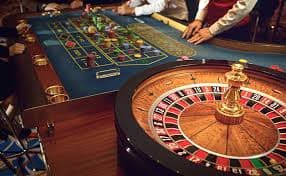 fiatogel slot app showing live casino tables and Liga 1 betting markets